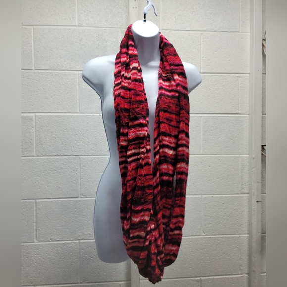 Calvin Klein Infinity Scarf Red Black White Ombre Women US One Size Oversized - Picture 3 of 3